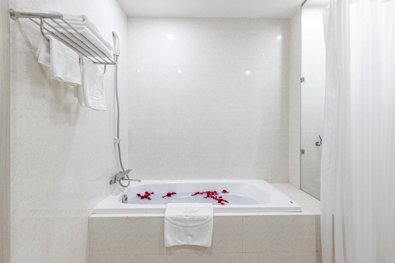 Anh Phat Resort Tinh Gia Exteriör bild